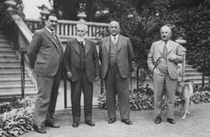 1192703785-14v-z.jpg