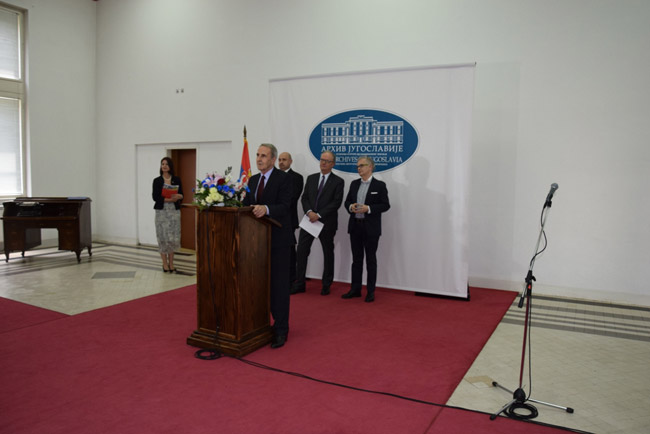 206446044-aj_izl_bg_otava_otv_05_b