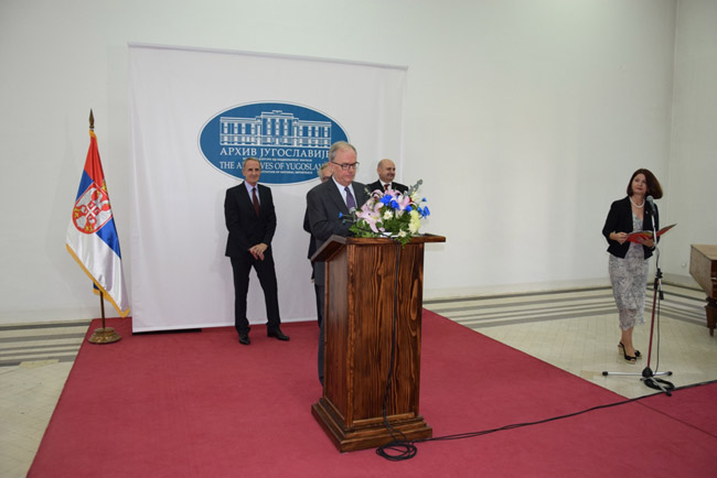 714640077-aj_izl_bg_otava_otv_07_b